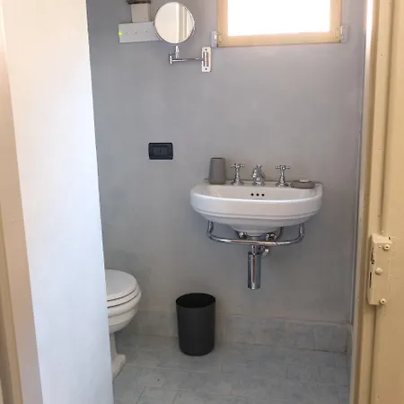 Rambaudi Oda ve Kahvaltı Sanfre