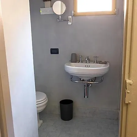Oda ve Kahvaltı Rambaudi 3*